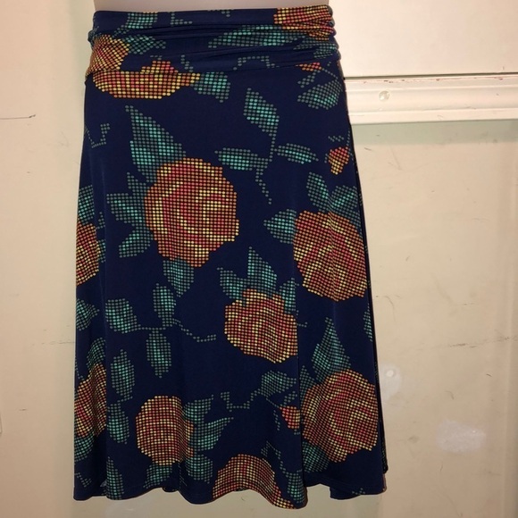 LulaRoe skirt - Picture 2 of 6